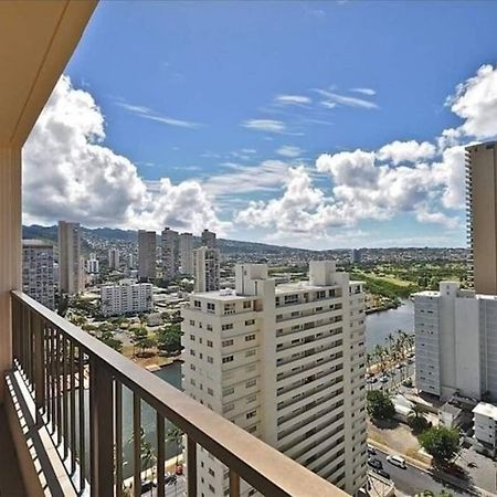 Brooks Beach Vacations Wyndham 4 Star Resort 1805 Waikiki Honolulu Exterior photo