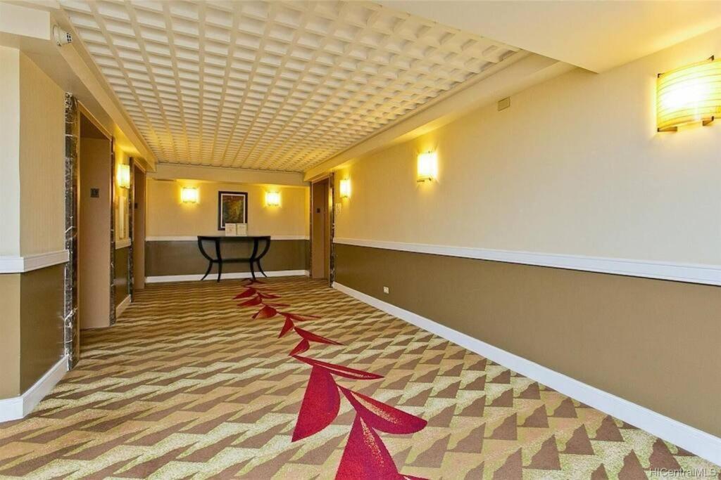 Brooks Beach Vacations Wyndham 4 Star Resort 1805 Waikiki Honolulu Exterior photo